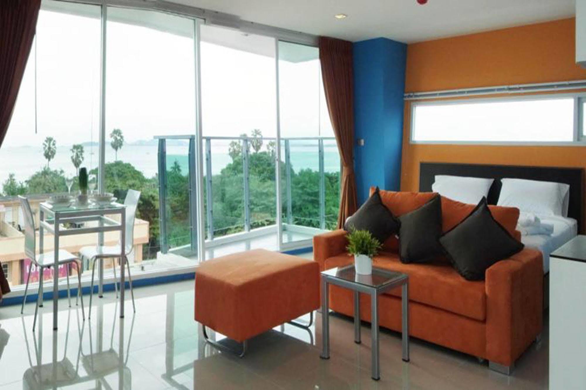 La Casa Hotel 2*