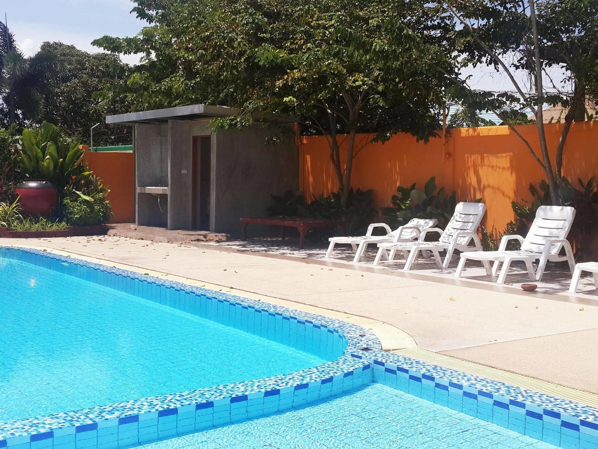 La Casa 2*
